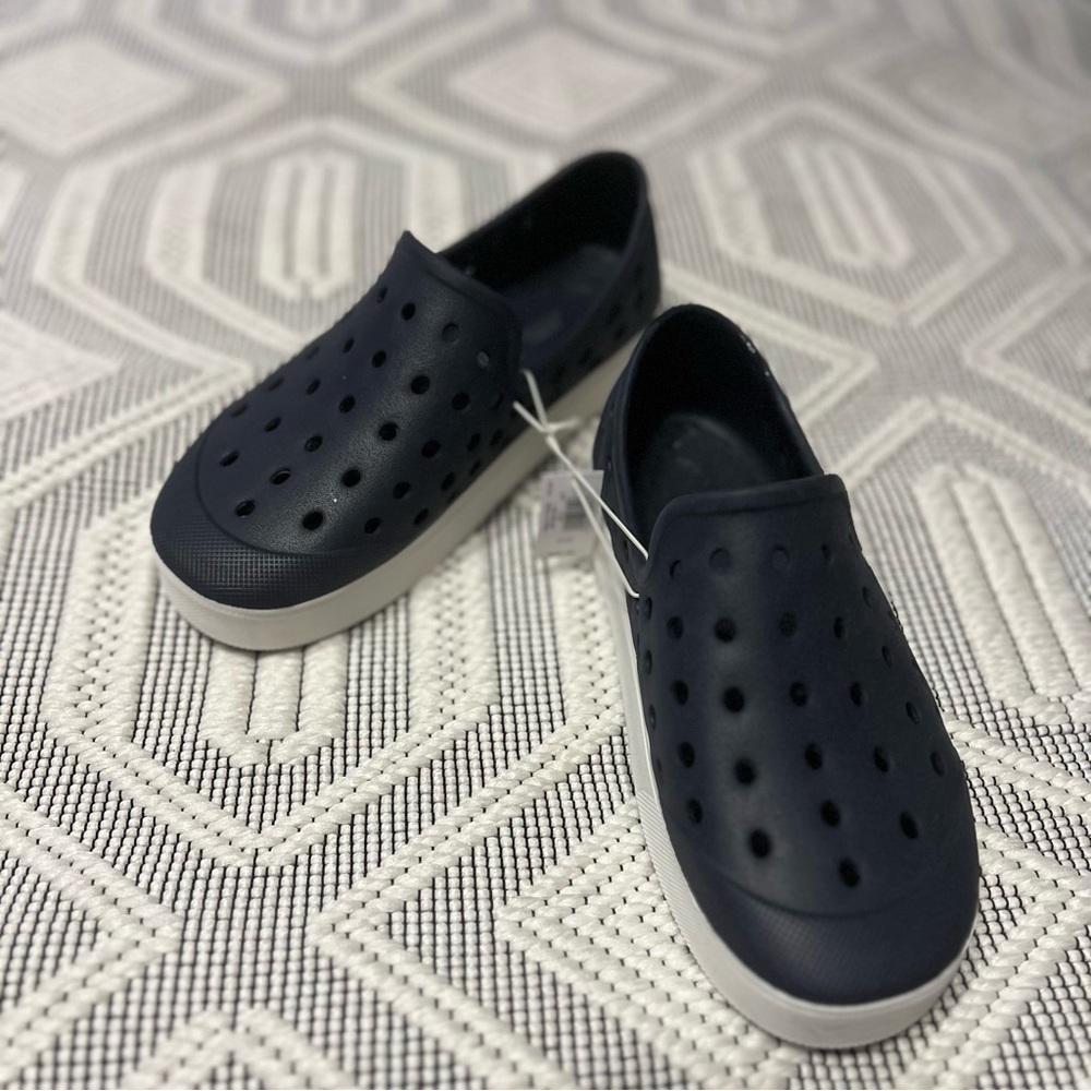 Old Navy Slip-On Kids Water Shoes, Navy Blue
